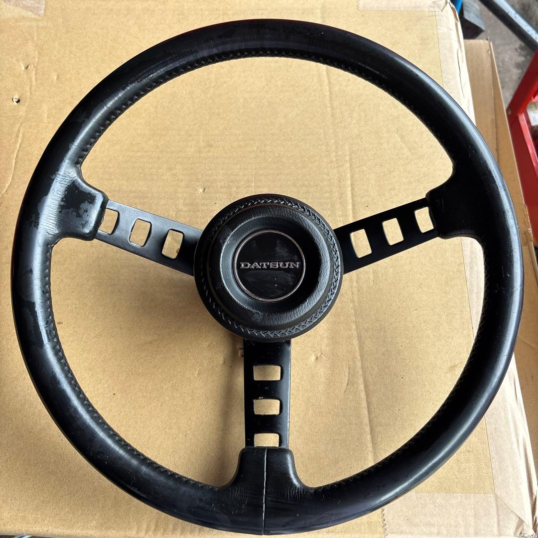 DATSUN スポーツタイプ ステアリング 本体 伝説のスポーツステアリング「ダッツンコンペ」復刻品がついに発売