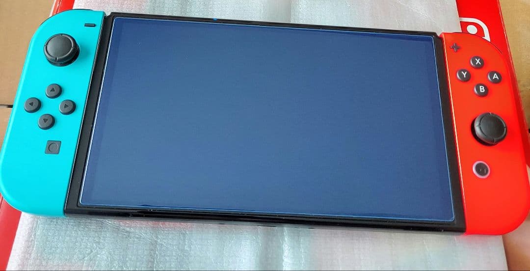 【有機EL】Nintendo Switch 本体 ネオンブルー/レッド Amazon.co.jp: Nintendo Switch(有機ELモデル) Joy-Con(L) ネオン