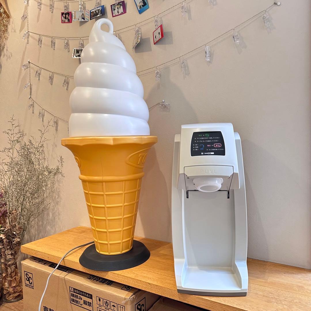 スジャータめいらくのソフトクリームマシンとアイスクリーム看板セット