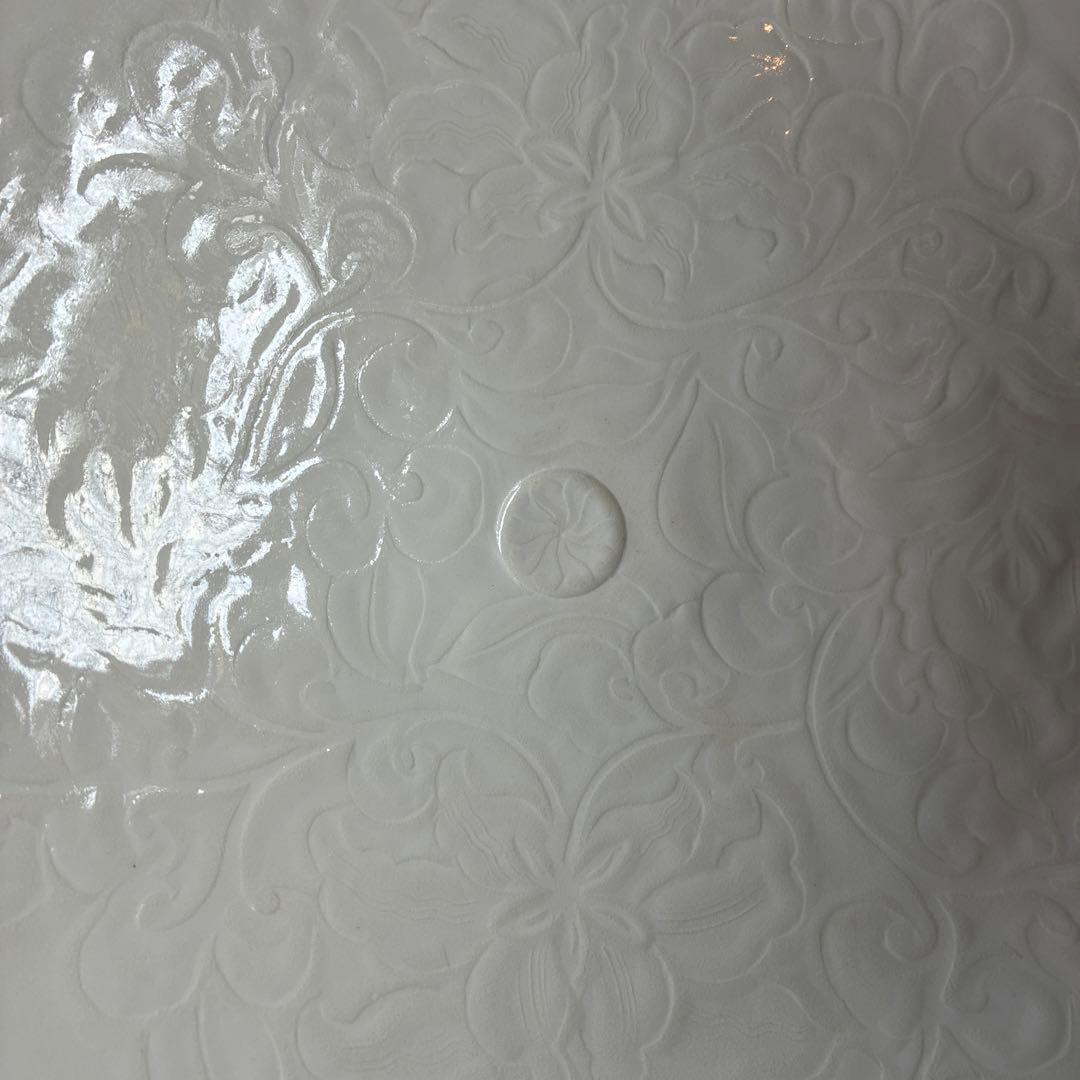 高麗陶房 宮岡英夫 「白磁陽刻花文鉢」 共箱入 作者サイン入25.12.10-2