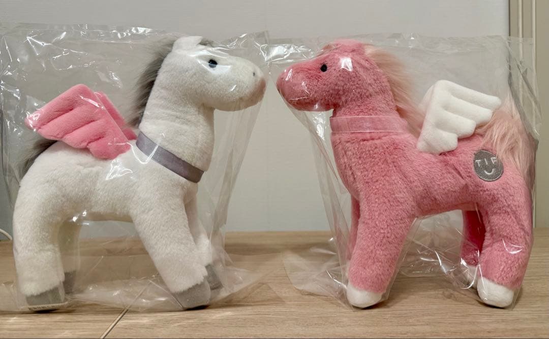 東京国際フォーラム 2025 干支 馬 ぬいぐるみ ホワイト ピンク 干支