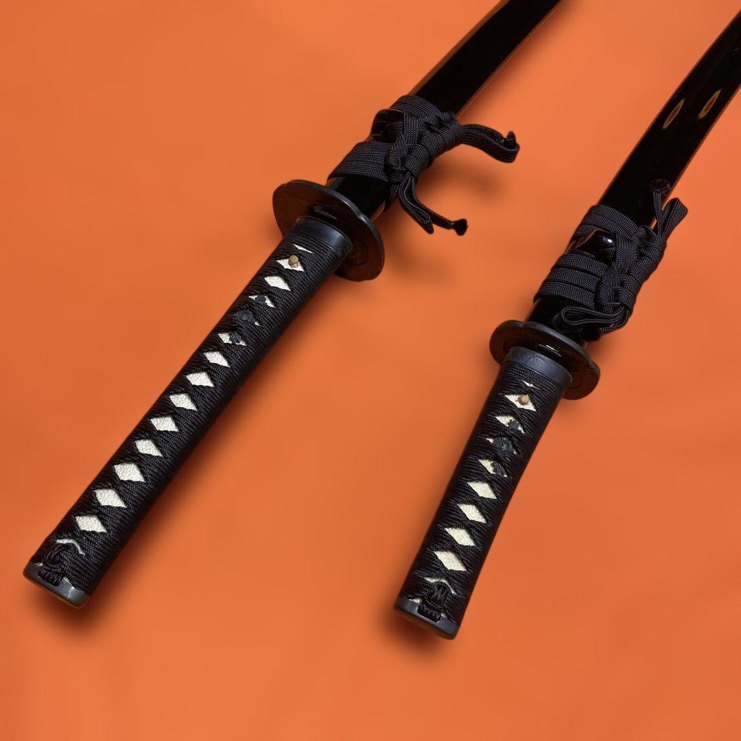 高級居合刀大小２本 黒柄 竹笹木瓜黒鍔 黒呂鞘 黒呂鞘 大刀 小刀セット 模造刀｜【公式】模造刀・居合刀の専門店「忍屋」