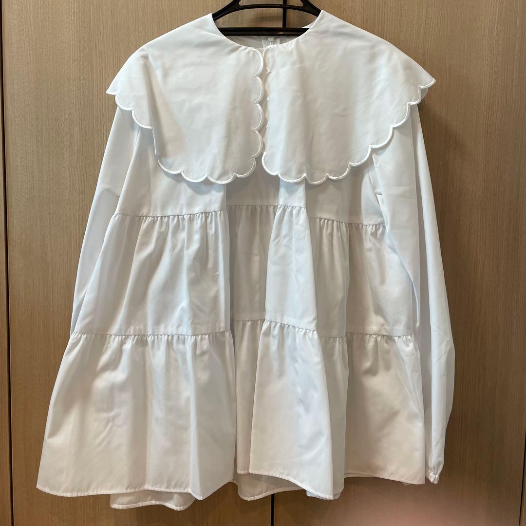 美品 yori スカラップロングスリーブブラウス 白