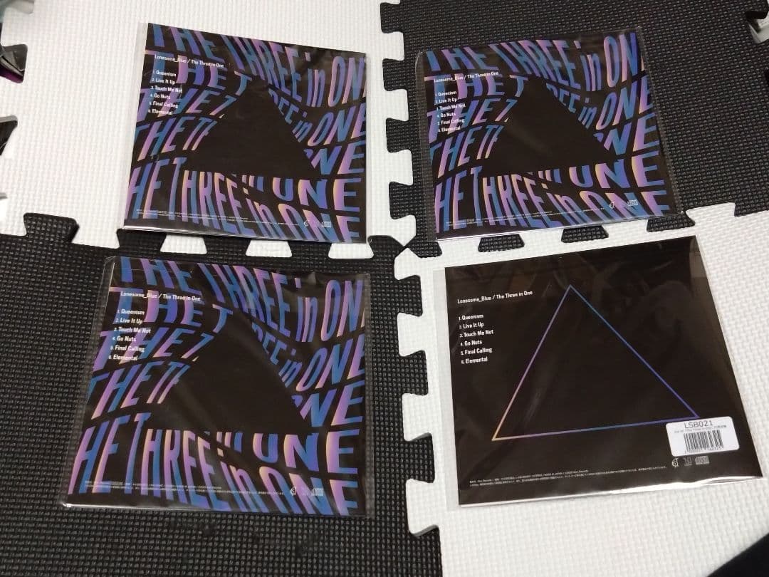 新品未開封 LONESOME _BLUE 『Three in one』4枚