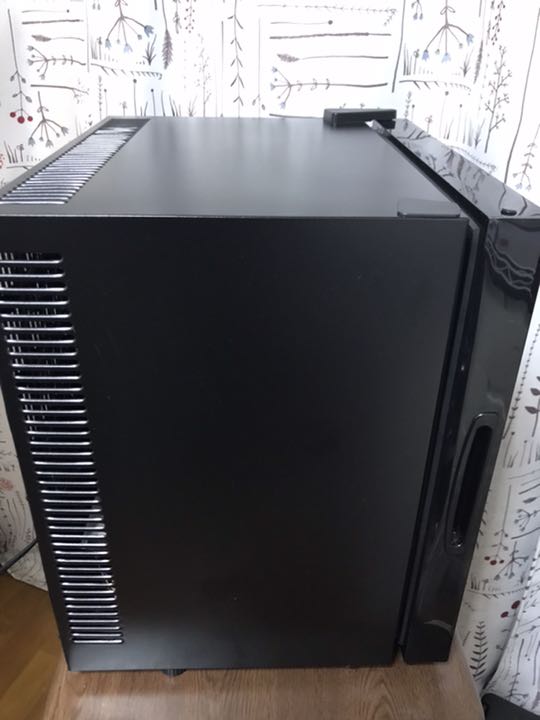 ☆エスキュービズム 20L 冷蔵庫 ペルチェ式 WRH-M120 2018年製 東通販