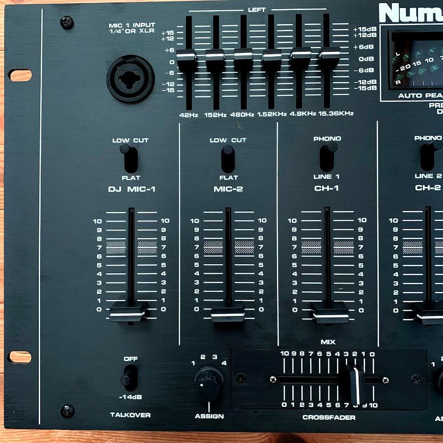 Numark DM1675 高性能4ch サンプラー搭載 DJミキサー - メルカリ