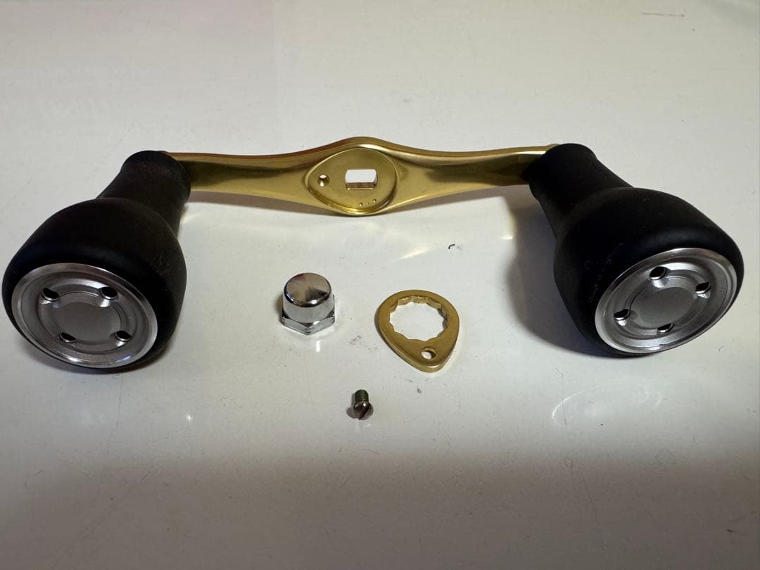 値下げ！！シマノ カルカッタコンクエスト300 MD ロングハンドル