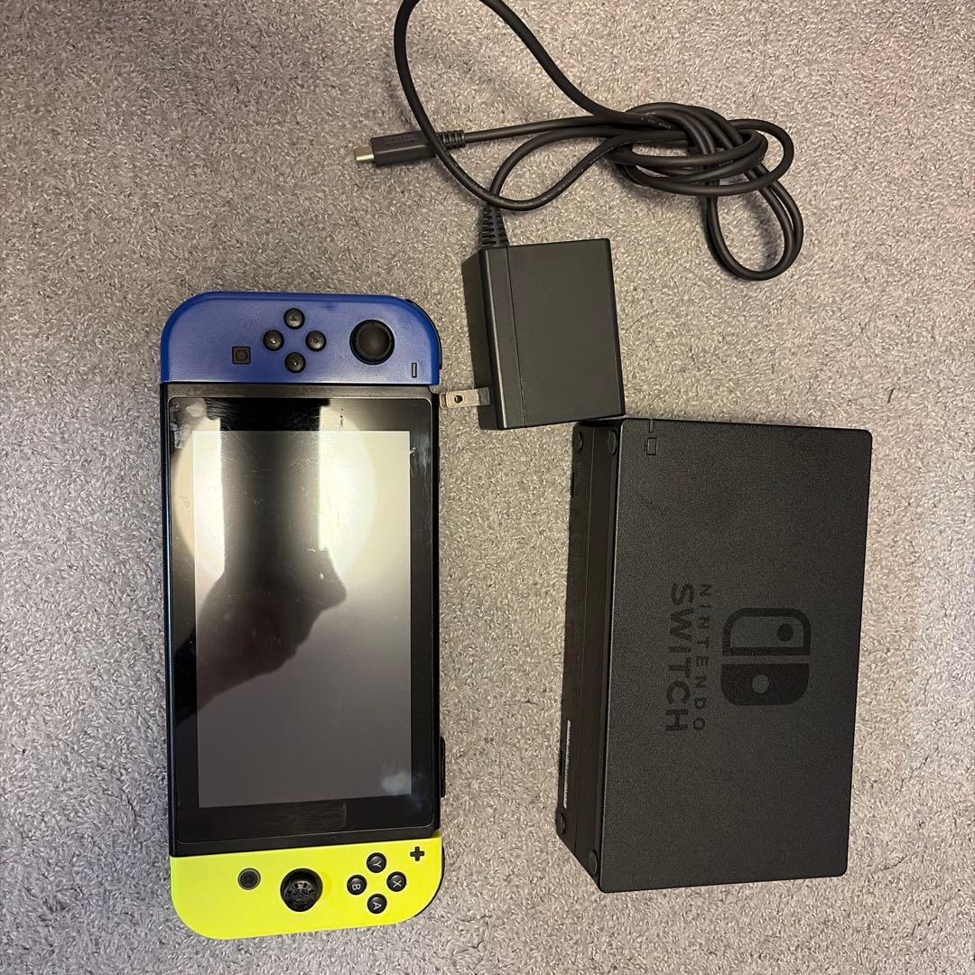 Nintendo Switch 本体 青/黄色 フォートナイト」デザインのSwitch！ 青と黄色いJoy-Conの「Nintendo