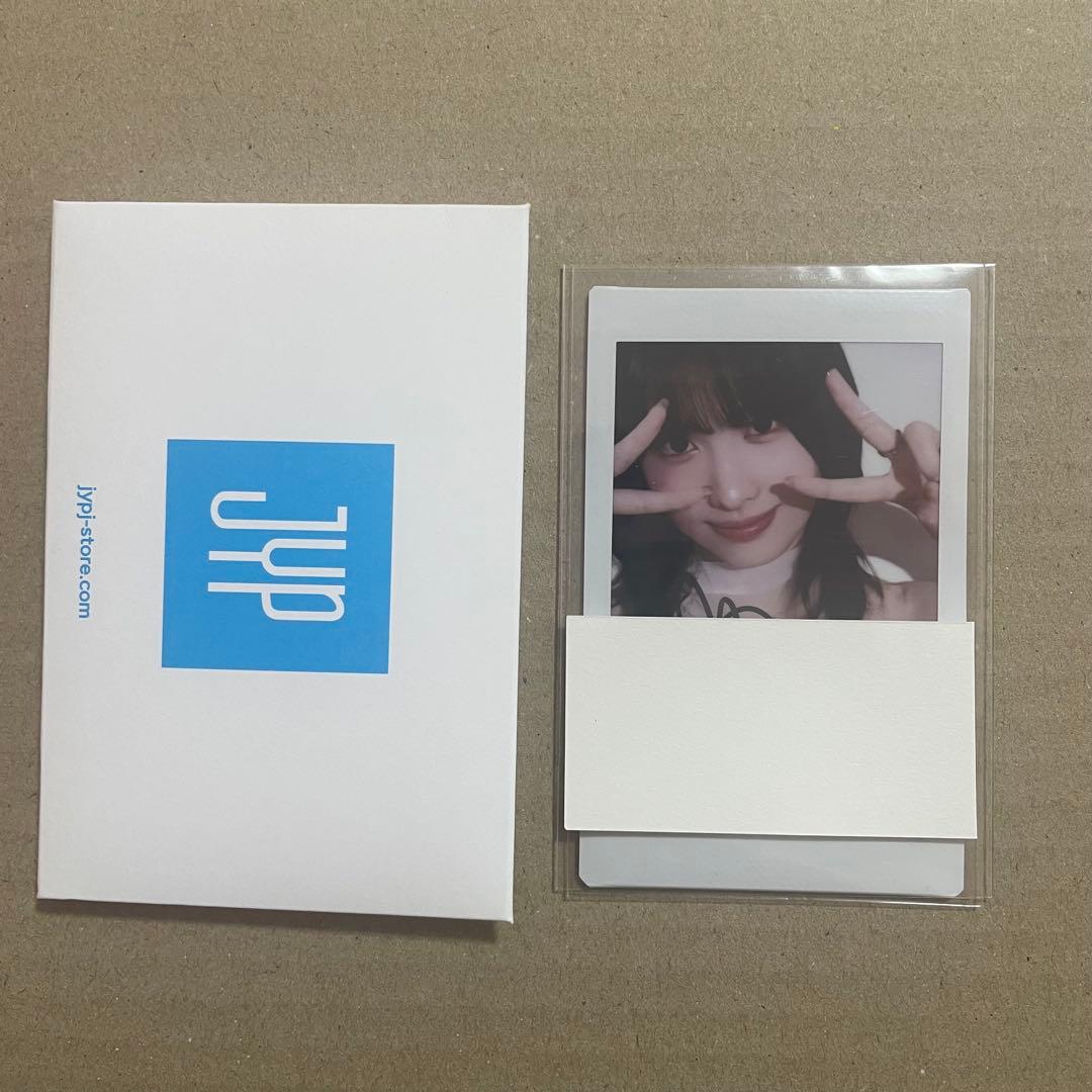 TWICE モモ 直筆 サイン 入り インスタント写真 - メルカリ