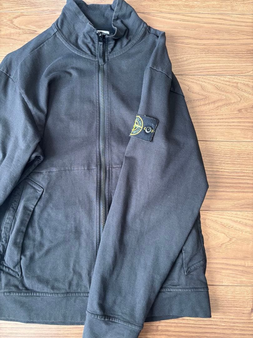 STONE ISLAND スウェットジップジャケット 23AW ブラック - メルカリ