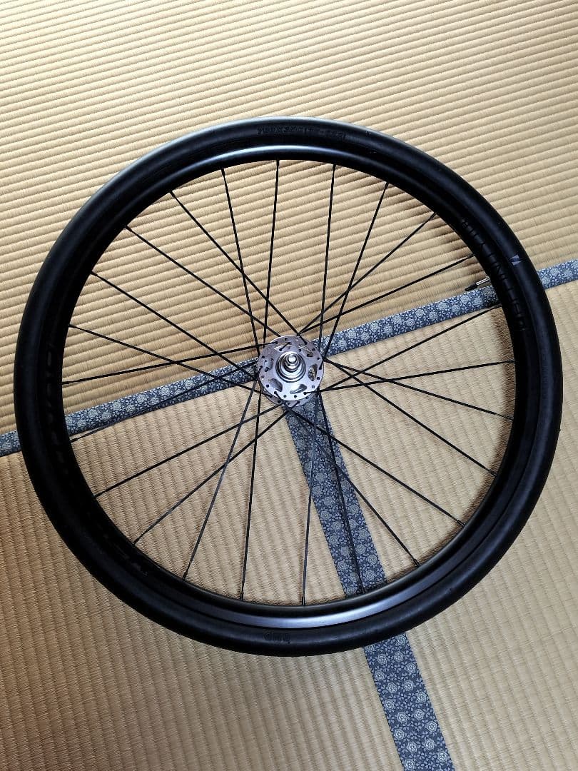 シングルスピード リアホイール120mm 24hエアロスポーク 35Cタイヤ