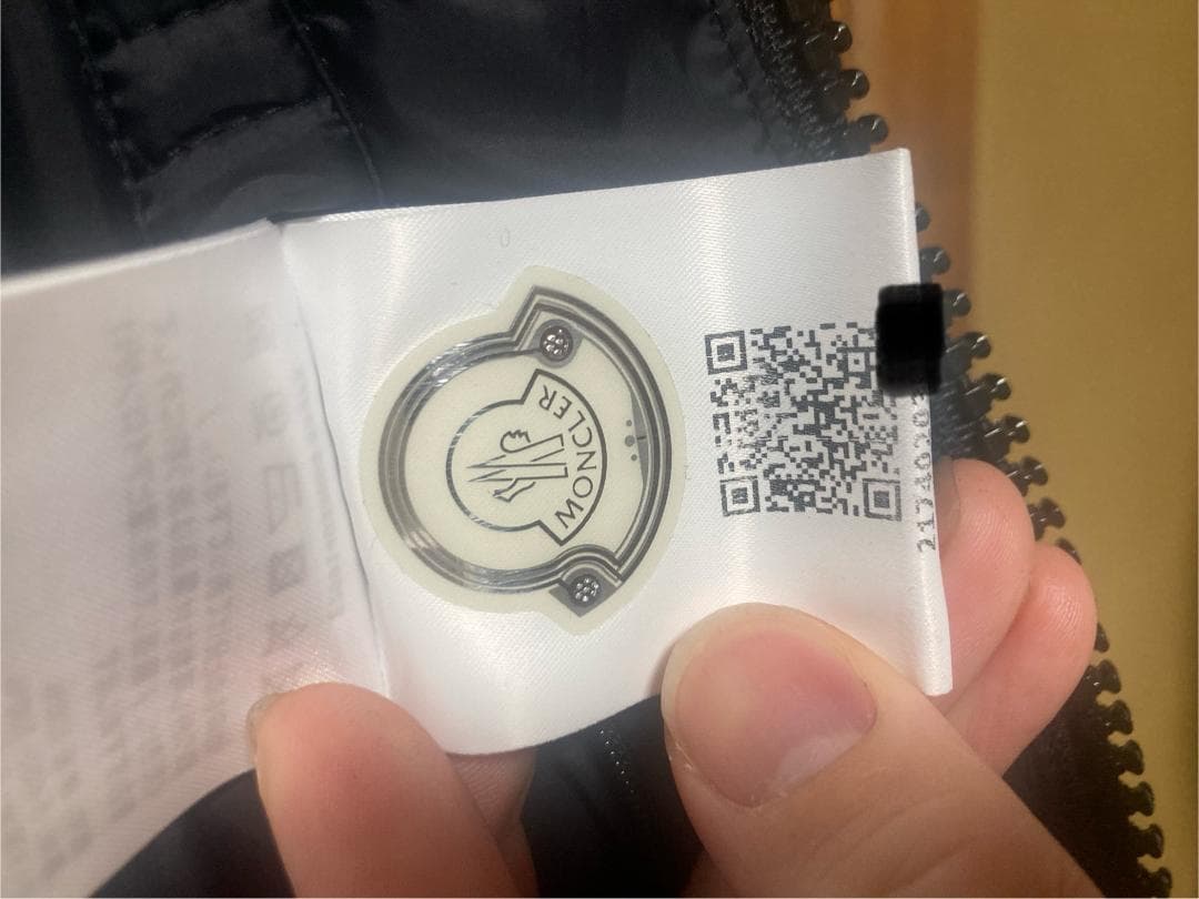 BUYMA購入モンクレール モンジュネーブルMONTGENEVRE19/20AW - メルカリ