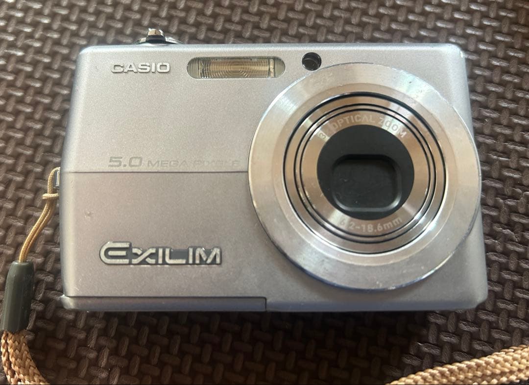 CASIO EXILIM EX-Z500 コンパクトデジタルカメラ - メルカリ