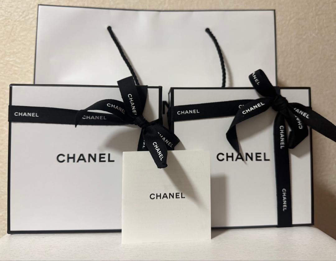 新品未使用 CHANEL ルージュ 2点セット ショッパー ラッピング付き CHANEL シャネル ショッパー リップ空箱 ラッピングBOX リボン 試供品