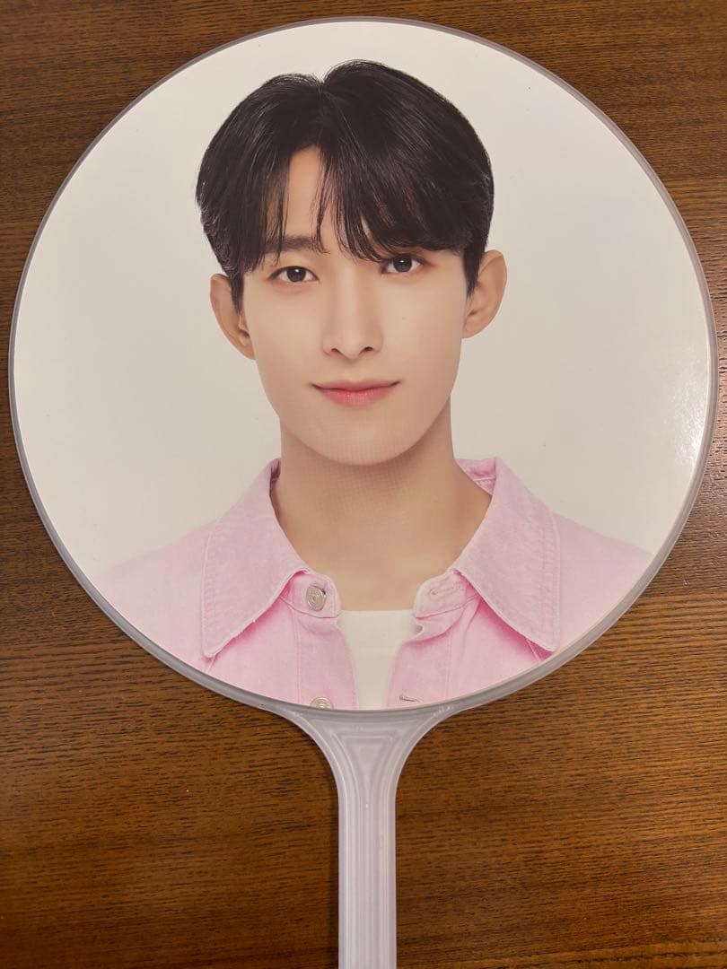 セブチ SEVENTEEN ドギョム うちわ ケレン 2023 - メルカリ