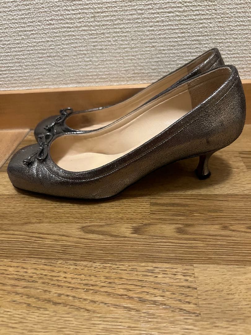 【美品✨】クリスチャンルブタン パンプス　シルバー　23.5cm ローヒール