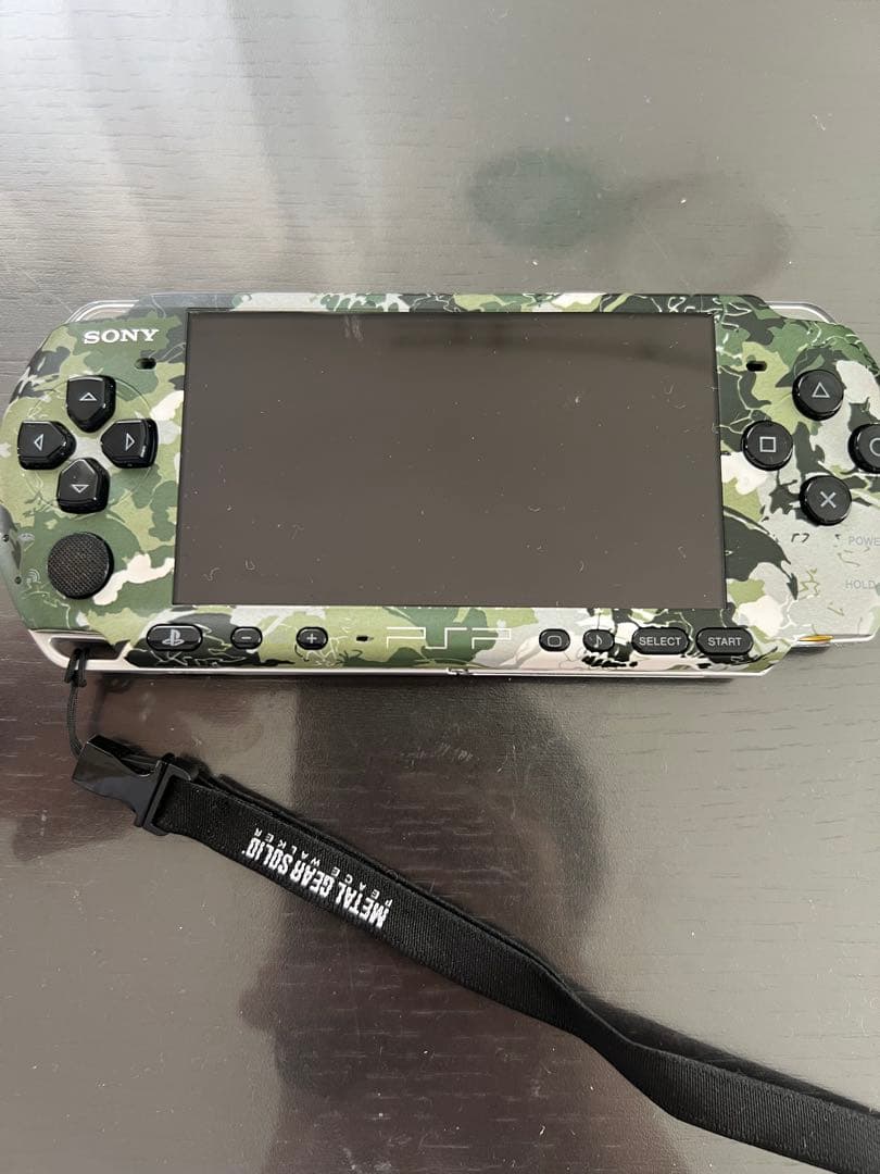 入手困難　psp3000迷彩柄《メタルギア限定版》　おまけ付き