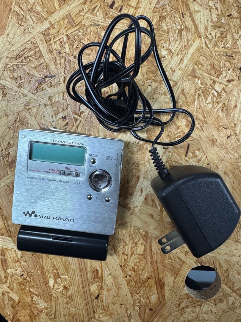 SONY ソニー MZ-R909 シルバー MDレコーダー SONY ソニー MZ-R909 シルバー MDレコーダー MDLP対応 （MD録音再生