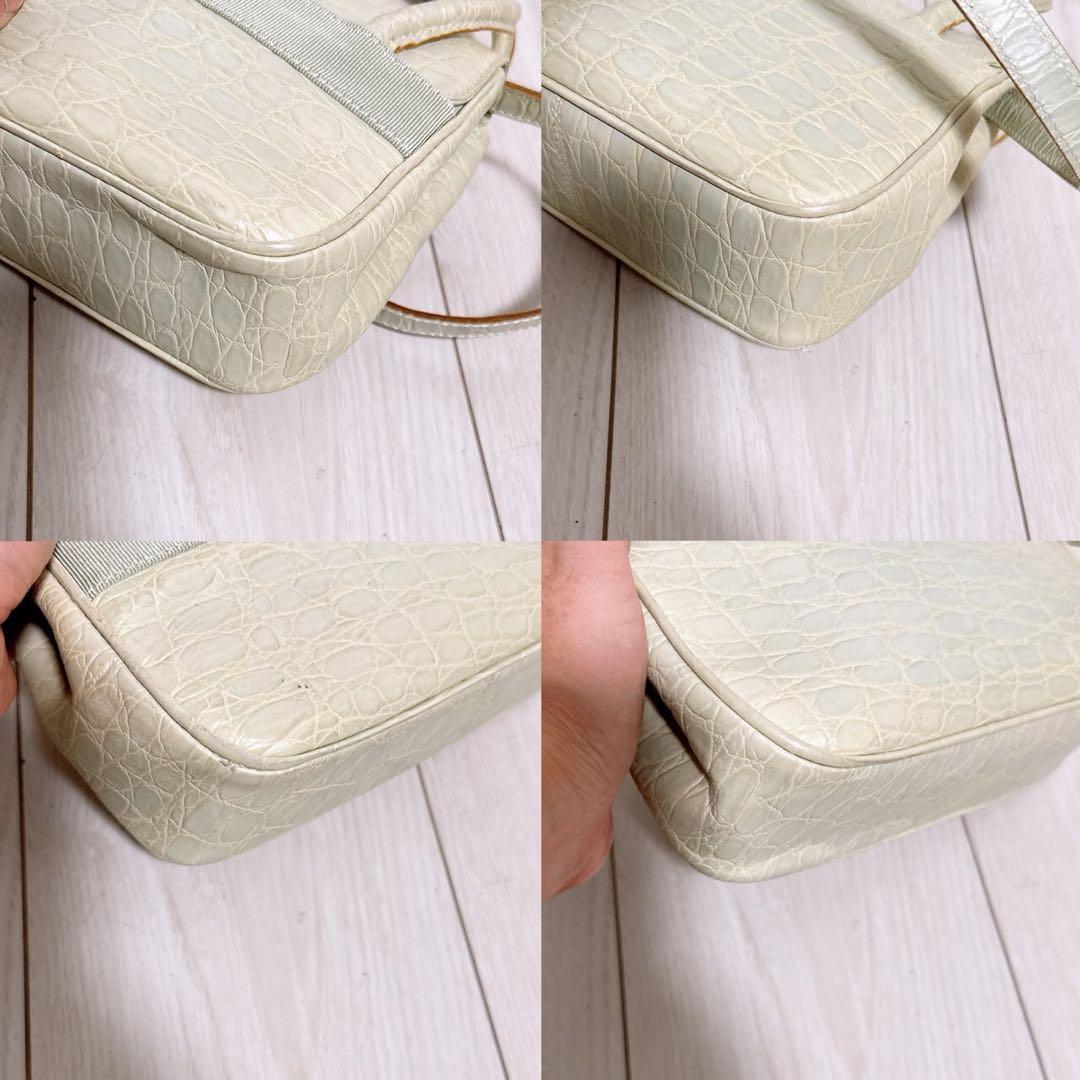 《美品》Ferragamo(フェラガモ)2wayバッグ　レザー　ヴァラ