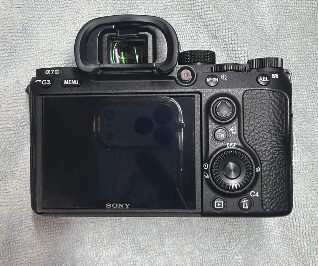 《⭐︎明日までお値下げ中⭐︎》SONY α7 III ミラーレスカメラ 本体　ボディ