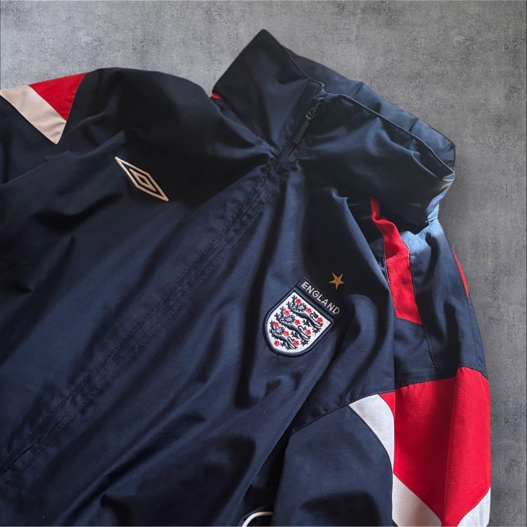 O22】UMBRO×イングランド代表刺繍ナイロンジャケットLネイビー×赤×白