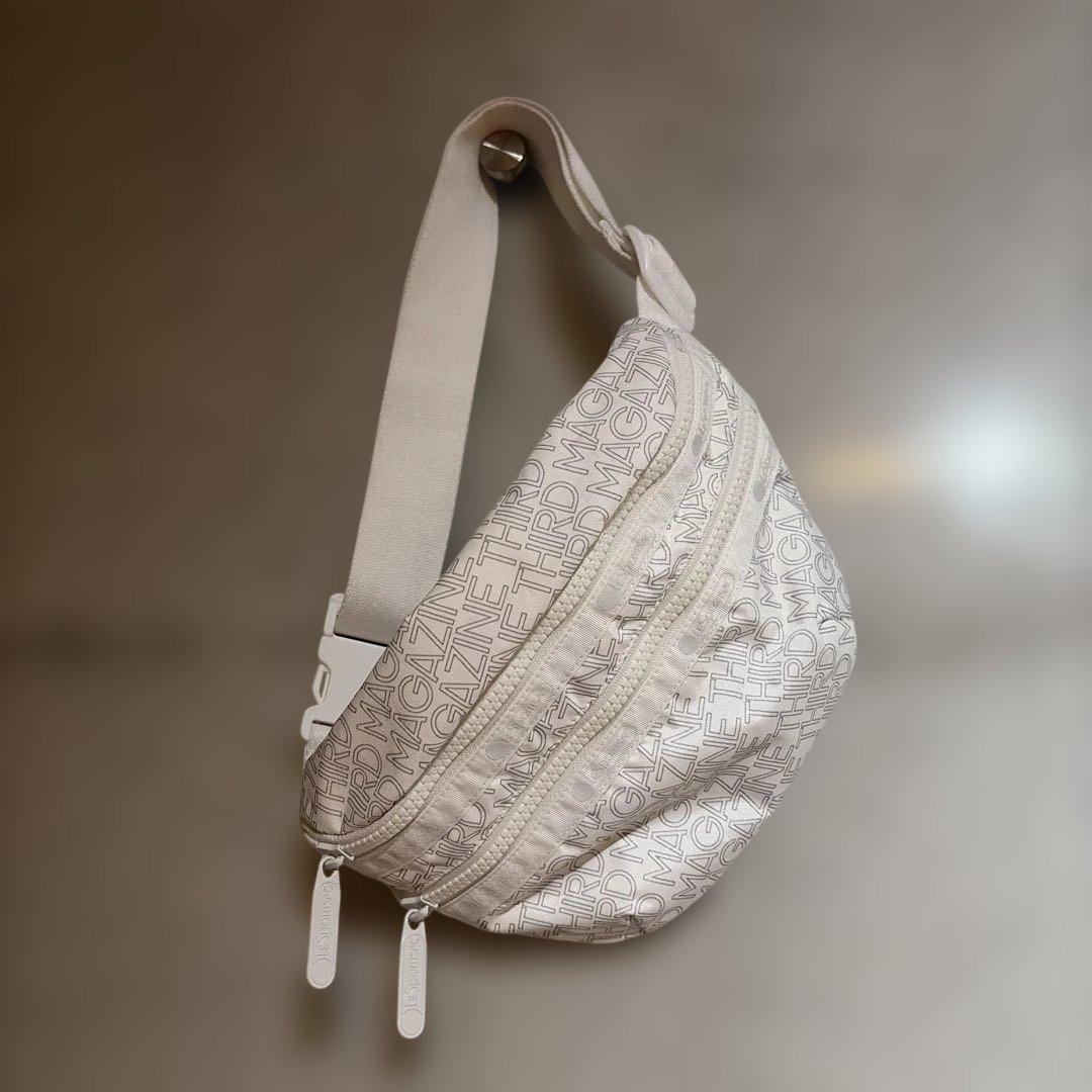 LeSportsac THIRD MAGAZINE ボディバッグ - メルカリ