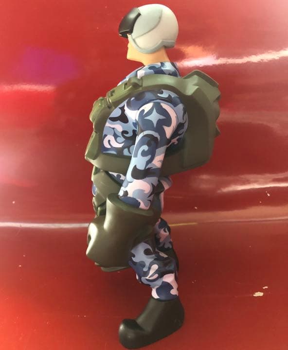 《HOT TOYS》HALO フィギュア 香港トイ ソルジャー デザイナーズトイ