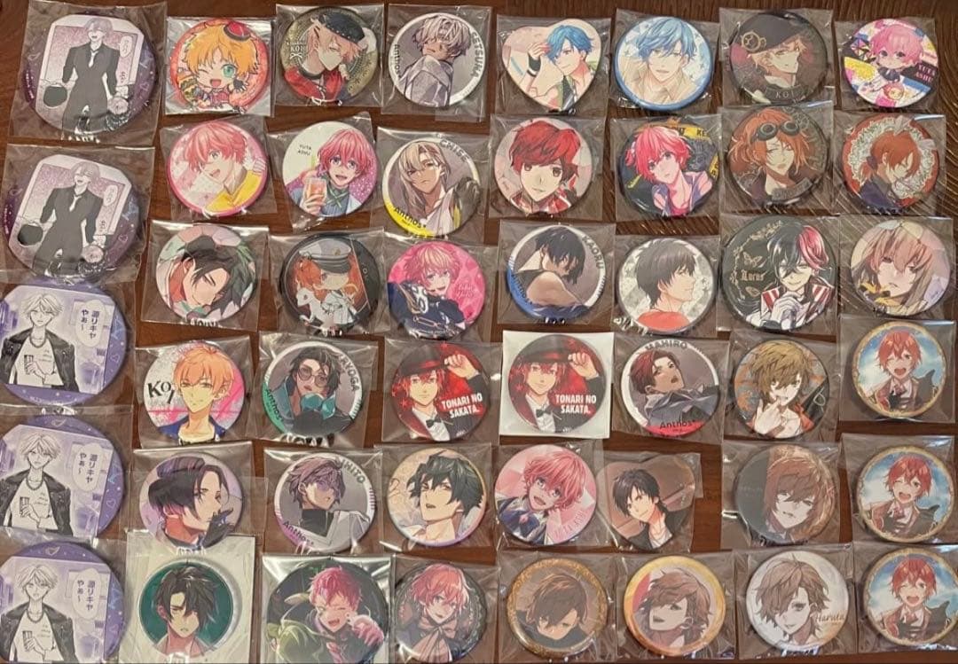 アニメグッズまとめ売り 大量 缶バッジ アクスタ - メルカリ