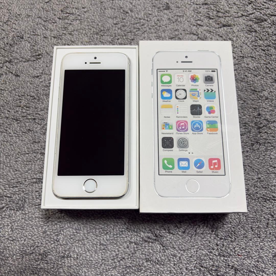 Apple iPhone 5s 32GB auキャリア　シルバー　32GB Apple iPhone 5s 32GB SIMフリー [シルバー] 価格比較 - 価格.com