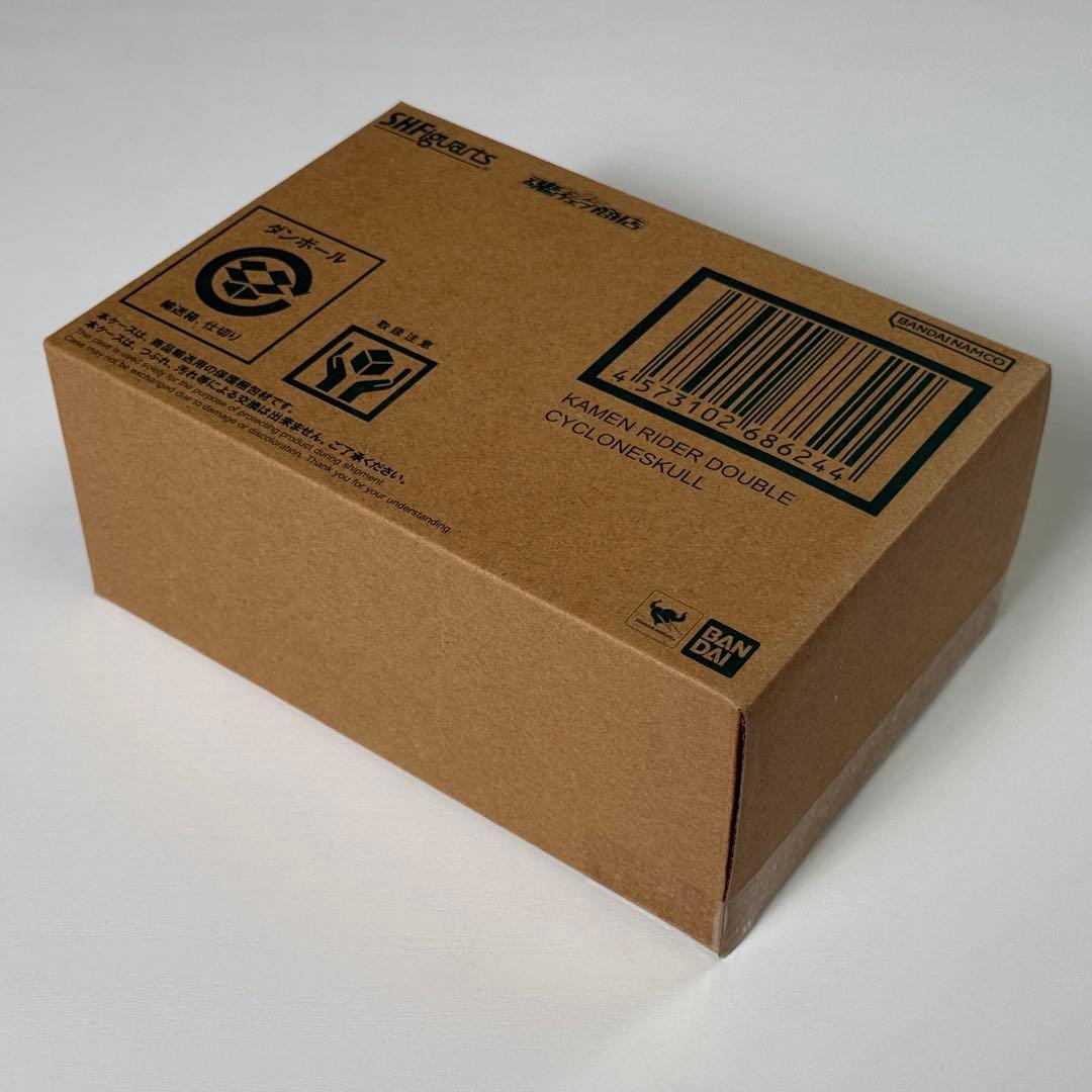 S.H.Figuarts (真骨彫製法)仮面ライダーW サイクロンスカル