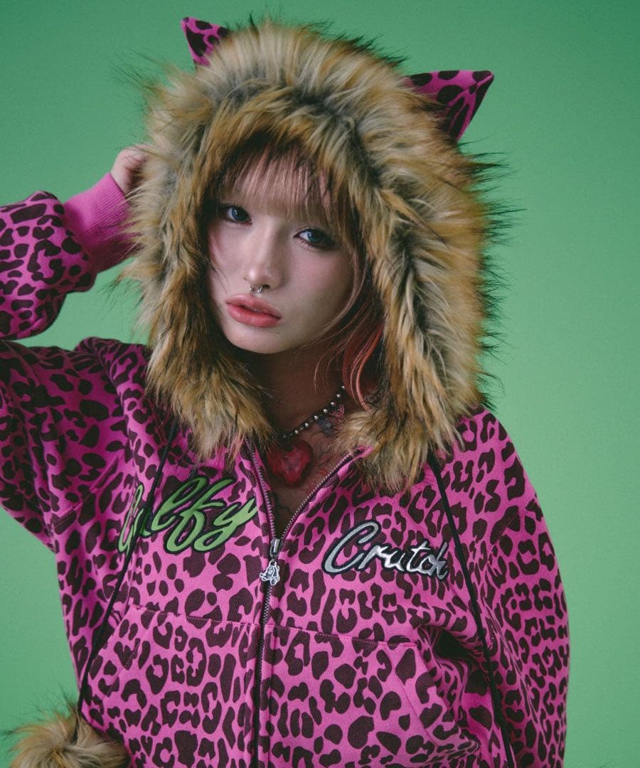 ガルフィー 全ギャル のためのヒョウ柄 パーカー ピンク - メルカリ