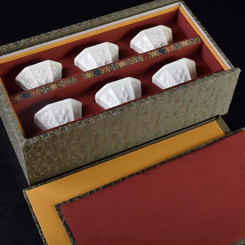 中国 徳化窯白磁 花刻 八角煎茶碗 六客 箱付 M 9027E - メルカリ