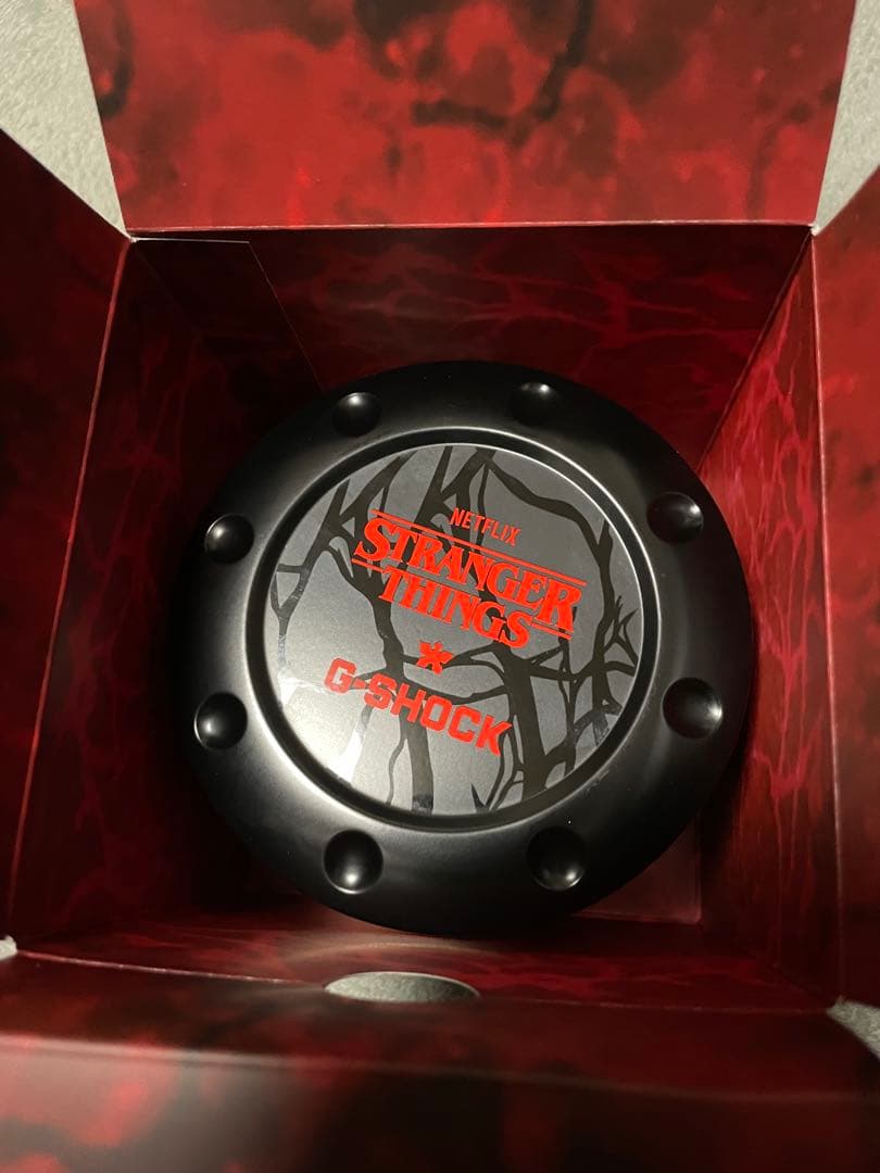 新品G-SHOCK STRANGER THINGS DW-5600STT-1JR