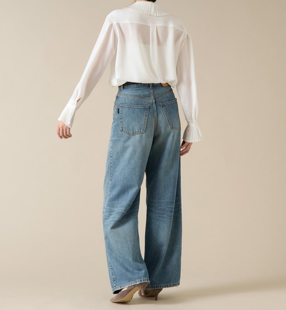 244 新品 martinique マルティニーク プリーツカラーブラウス - メルカリ