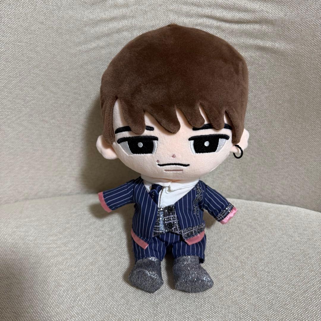 Snow Man すのチル BIGぬいぐるみ 渡辺翔太 - メルカリ