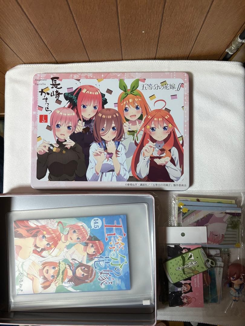 値下げ不可☆五等分の花嫁カラーコミック14冊14.5巻未開封＋三玖収納＋