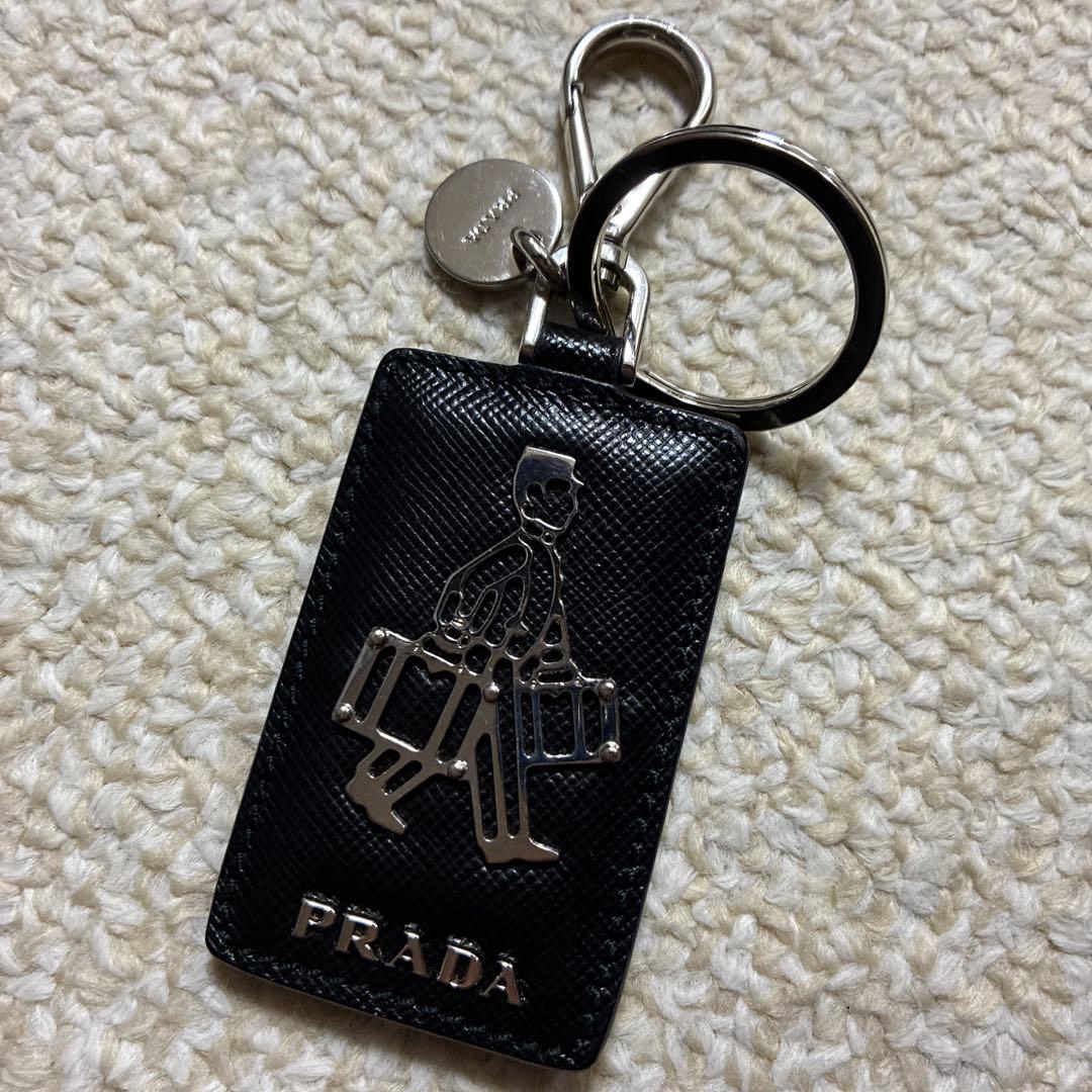 プラダ　キーホルダー　キーリング　　PRADA メンズ　レディース 楽天市場】プラダ PRADA キーリング バッグチャームMIX ゴールド