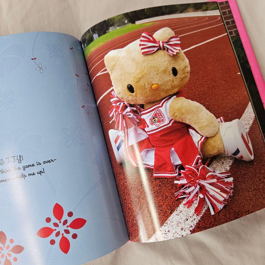 Hello Kitty through the seasons キティ写真集 - メルカリ