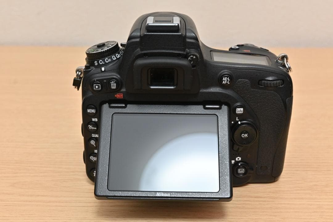 Nikon D750 フルサイズ + 単焦点レンズ50mm 1.8G + おまけ