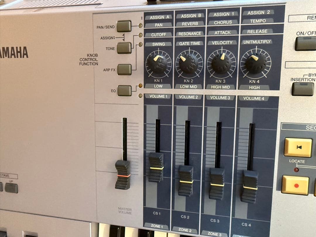 引取限定】YAMAHA MOTIF ES6 - メルカリ