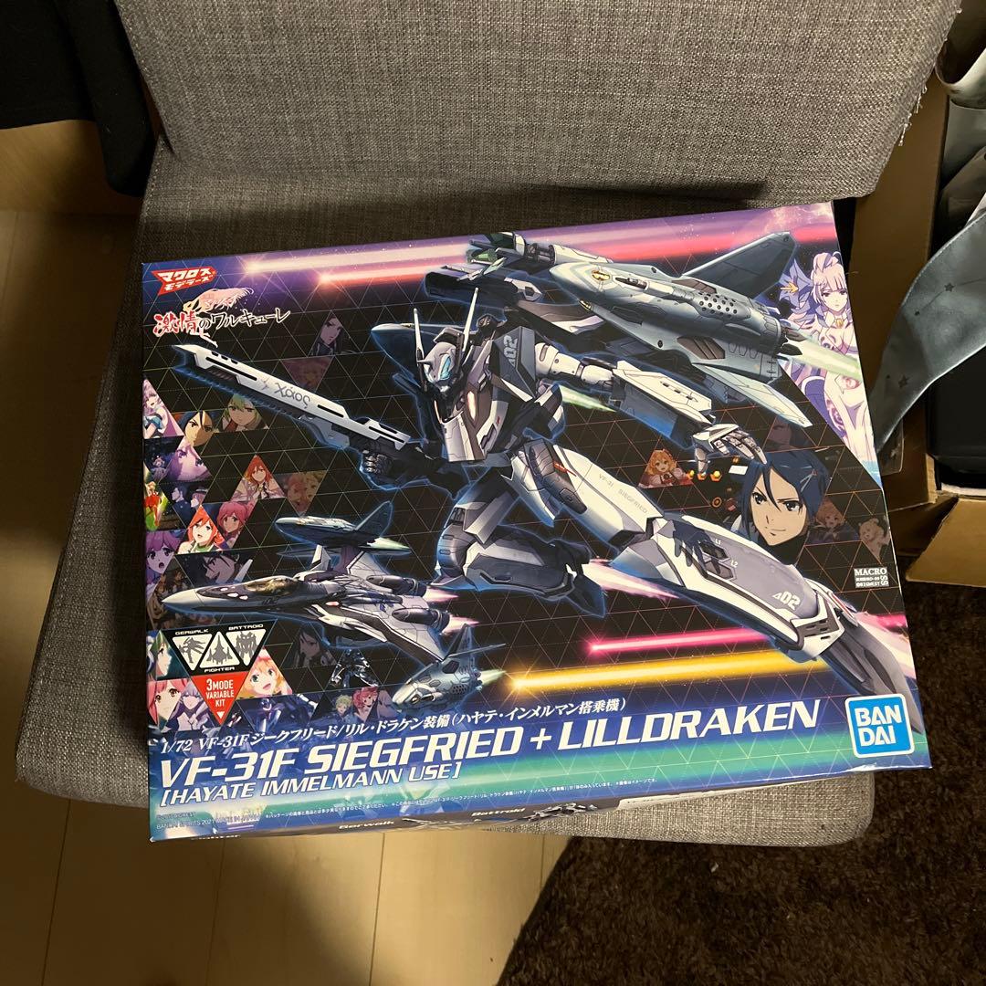 マクロスΔ 激情のワルキューレ 1/72 プラモデル セット - メルカリ