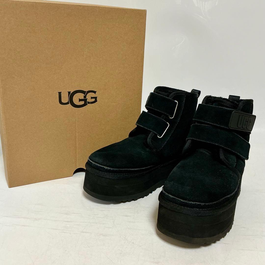 UGG ニューメル チャッカブーツ　プラットフォーム ムートンブーツ 厚底 UGG新作“厚底”ムートンブーツ「ニューメル プラットフォーム」2本の