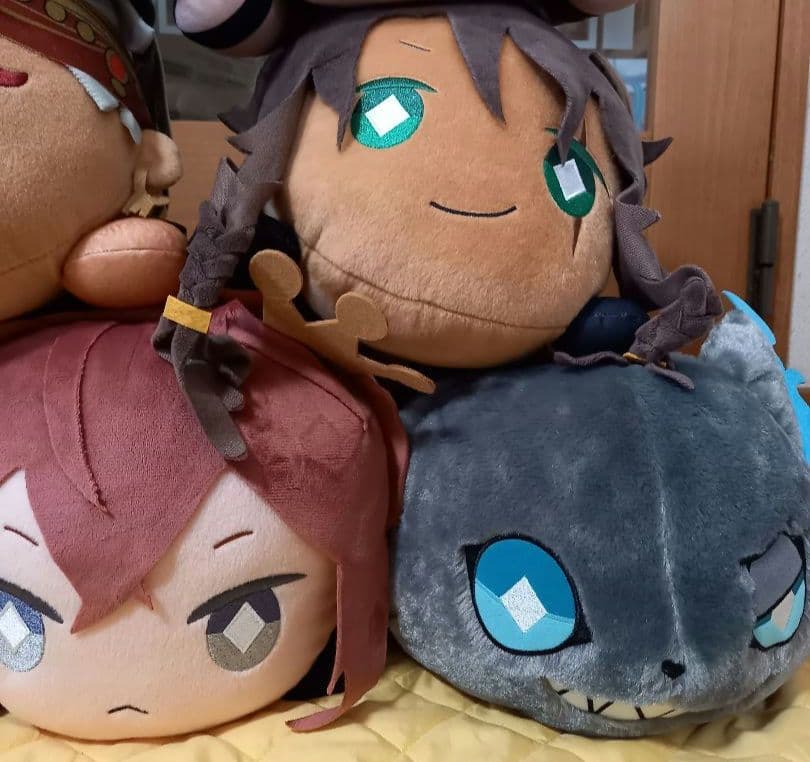 ツイステ ジャンボ寝そべりぬいぐるみ 7体 まとめ売り - メルカリ