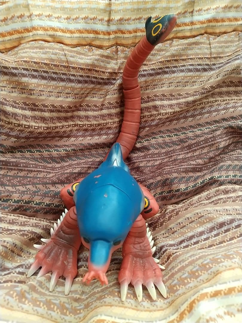 ウルトラマンコスモス 怪獣 モグルドン ソフビ - メルカリ