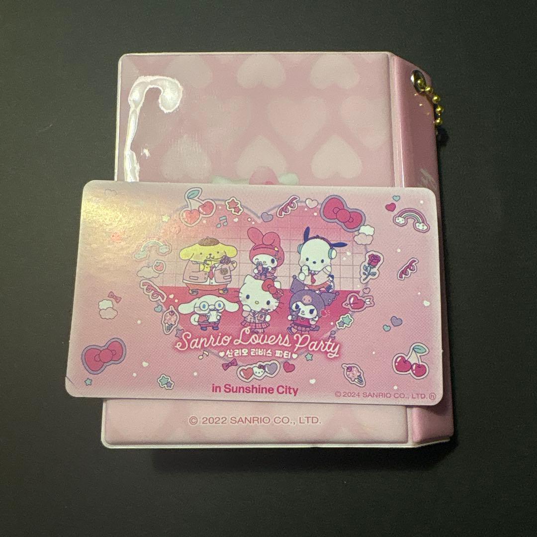 韓国限定！ハローキティ カードケース キーホルダーステッカー付き