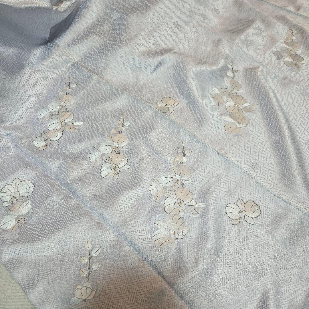 一点限り！ブルーグレー胡蝶蘭刺繍訪問着 お仕立て上がり。 - メルカリ