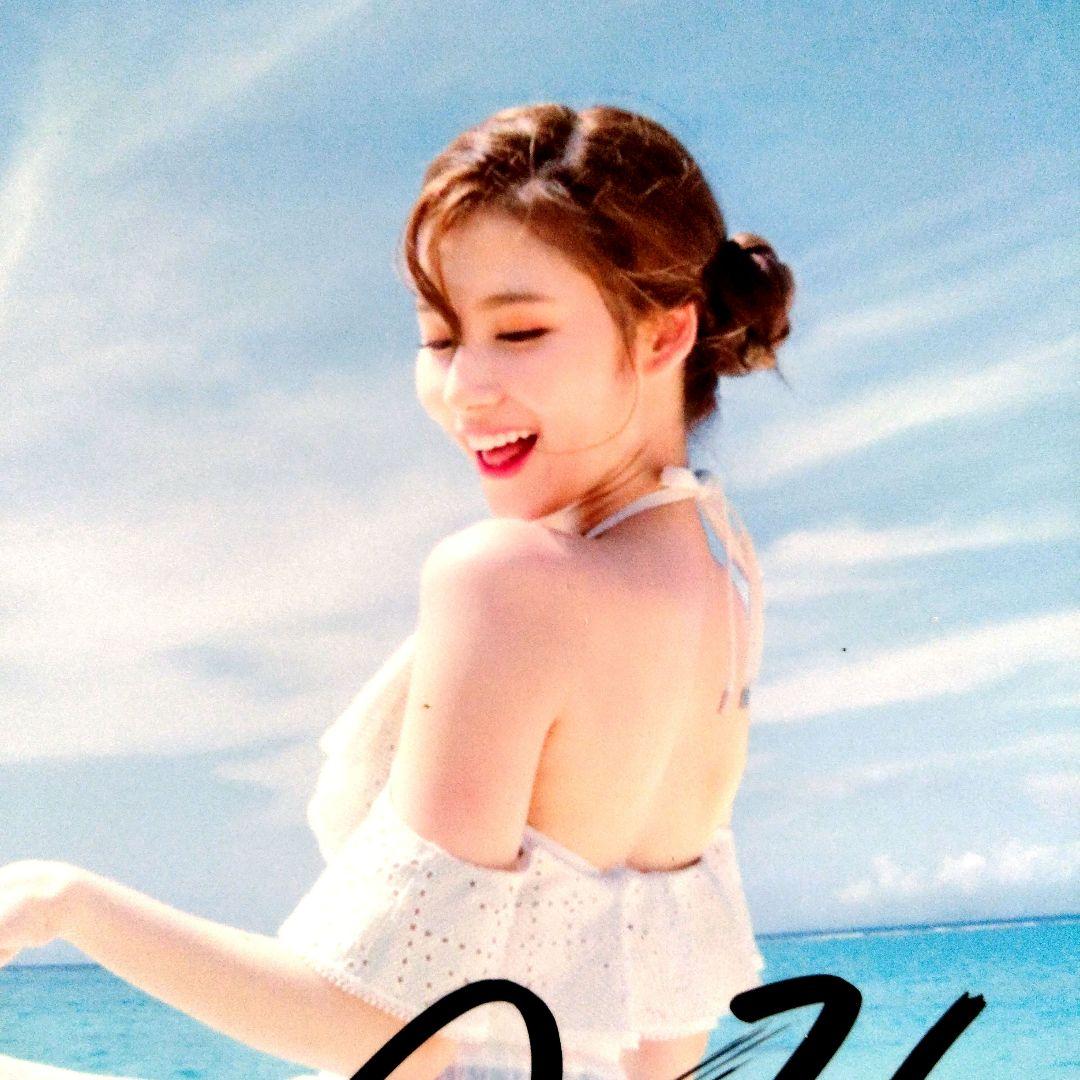 サナ直筆サイン入り2Lサイズ写真…TWICE‥SANA… - メルカリ