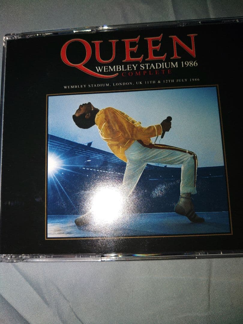 フレディ・マーキュリー追悼ライブパンフレット ウェンブリー