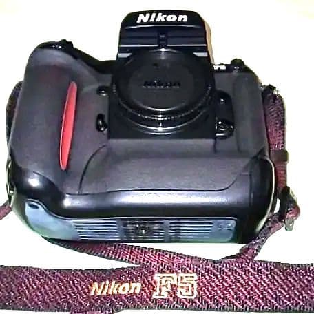 ニコン F5 Nikon（ニコン）F5／最後のプロ用35mmフィルム一眼レフを今使うこと