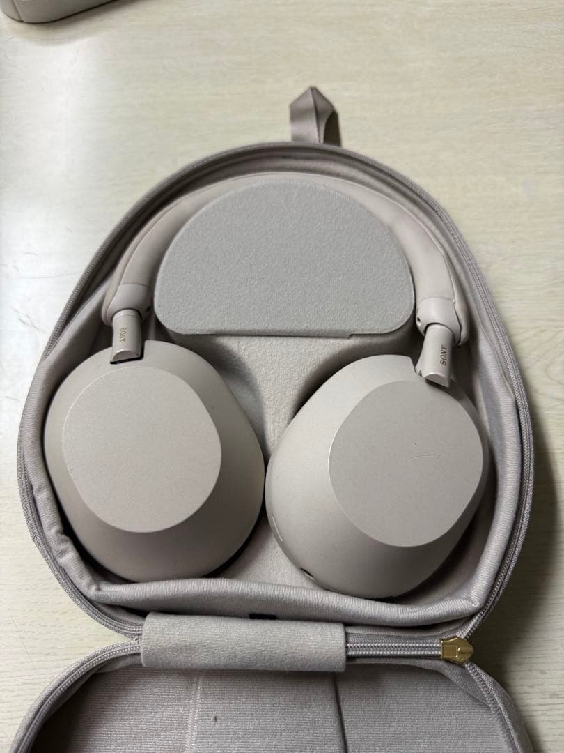 SONY ヘッドホン WH-1000XM5 ホワイト Amazon.com: Sony WH-1000XM5 Noise Canceling Wireless Headphones